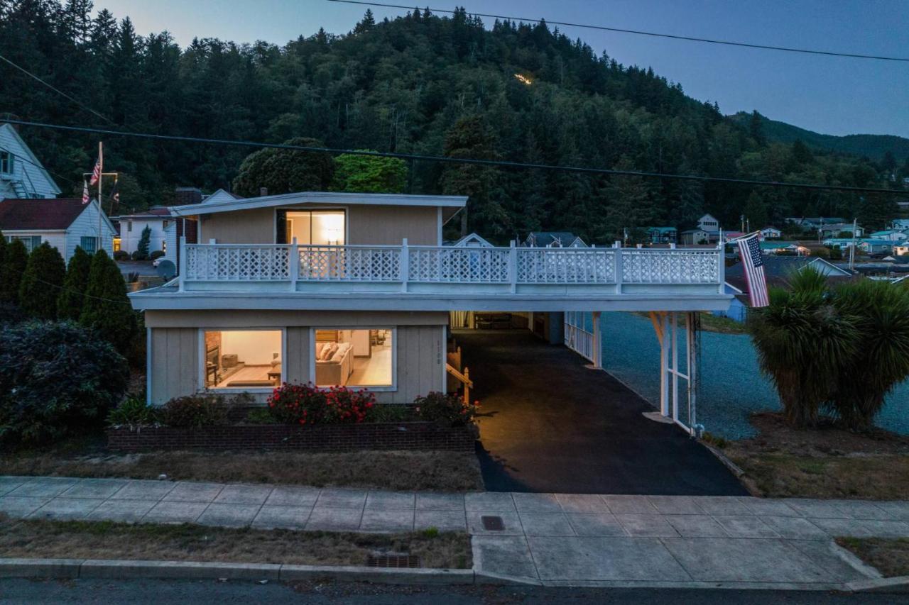 Garibaldi Getaway Villa Exterior photo